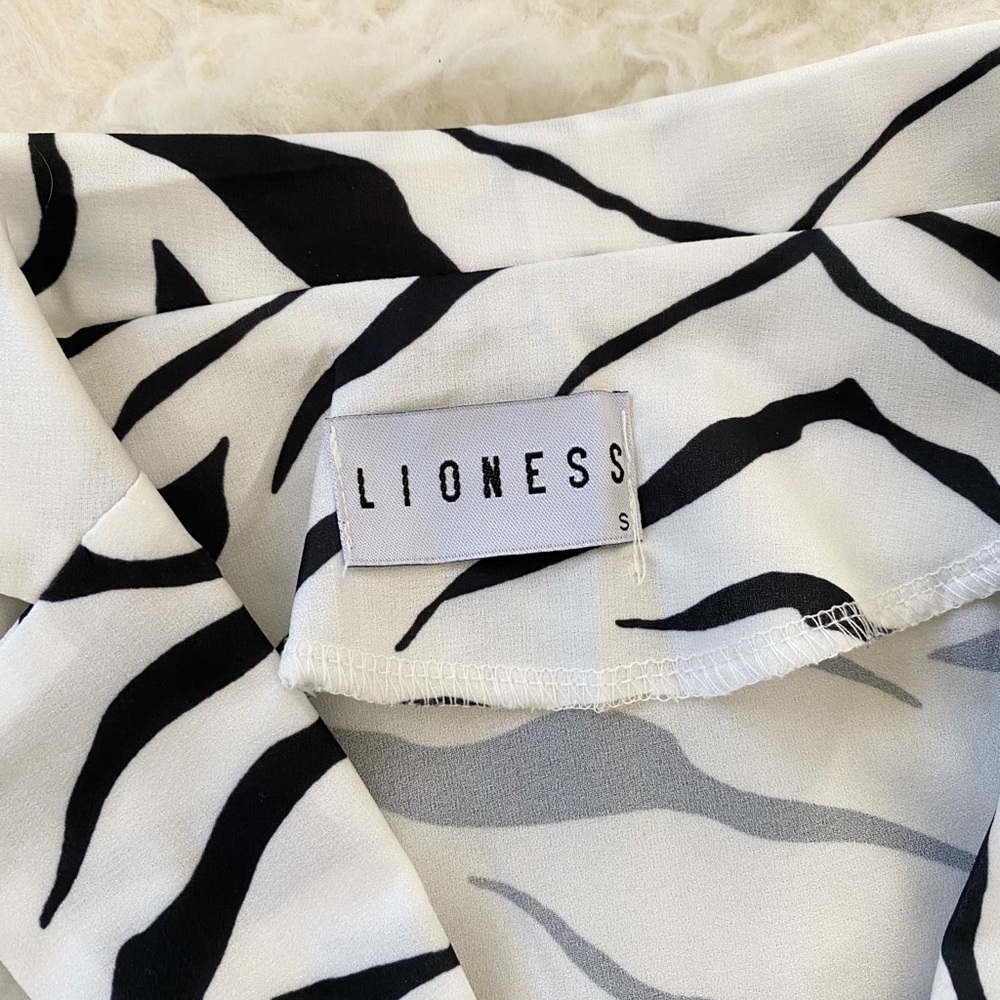 Zebra Print Button Up Shirt - Picture 5 of 5